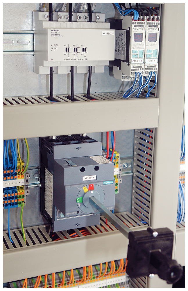 Digitální monitorovací relé monitorování napětí, 22,5 mm od 17 do 275V AC/DC